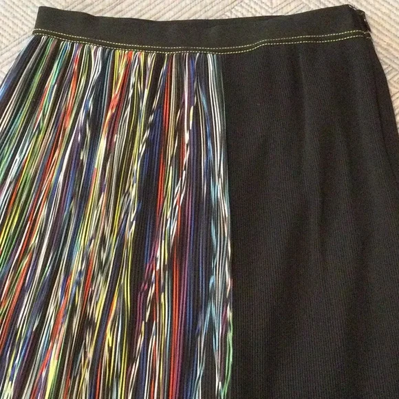 Sandro Paris size 2 black and multicolored midi length skirt - Picture 6 of 6